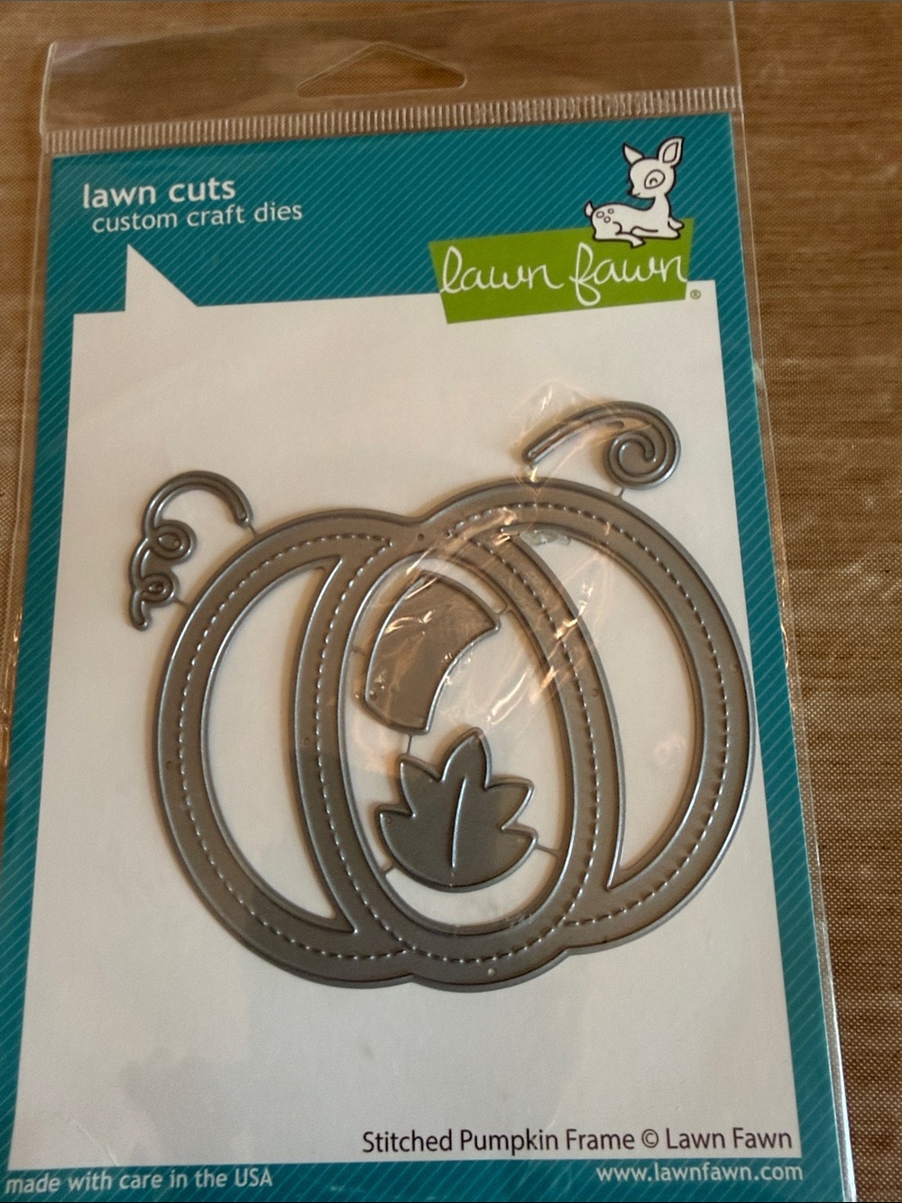 Lawn Fawn Stitched Pumpkin-Shaped Frame Craft Die